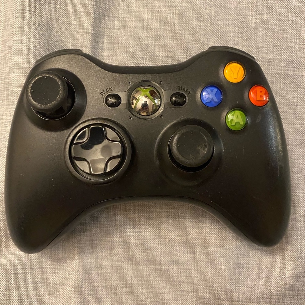 Microsoft Xbox 360 Wireless Controller Black Model 1403 – Tested & Working